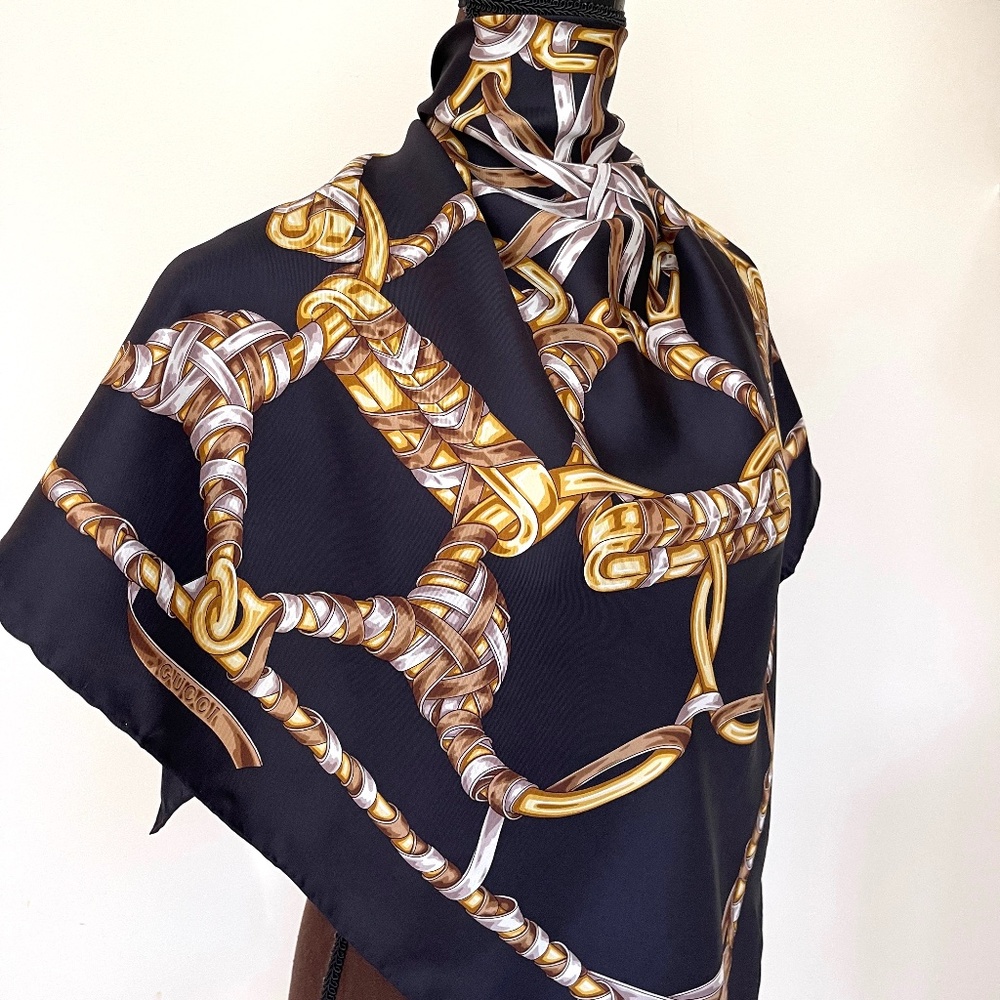 New Gucci Scarf Iconic Print Black Silk Wrap with Gucci Gift Box - Picture 3 of 16